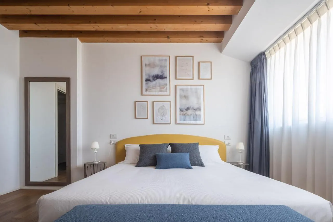 Centrale Mazzoni Apartments R&R Venedig Italien