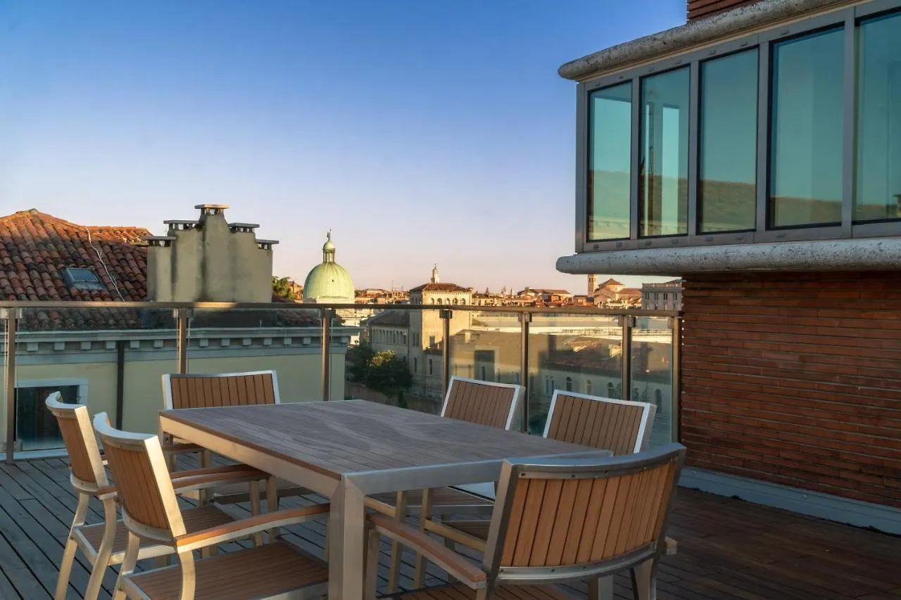 Centrale Mazzoni Apartments R&R Venedig Italien