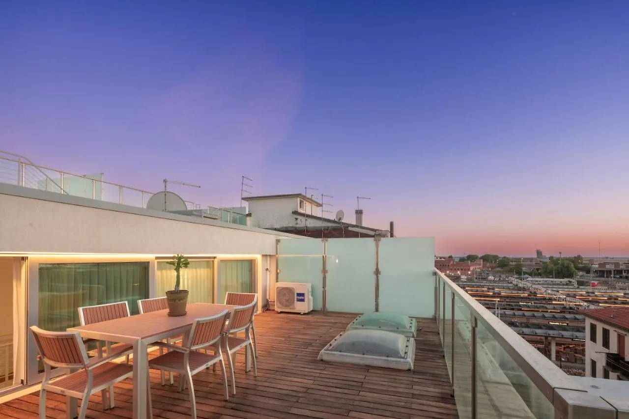 Centrale Mazzoni Apartments R&R Venedig 0*,  Italien