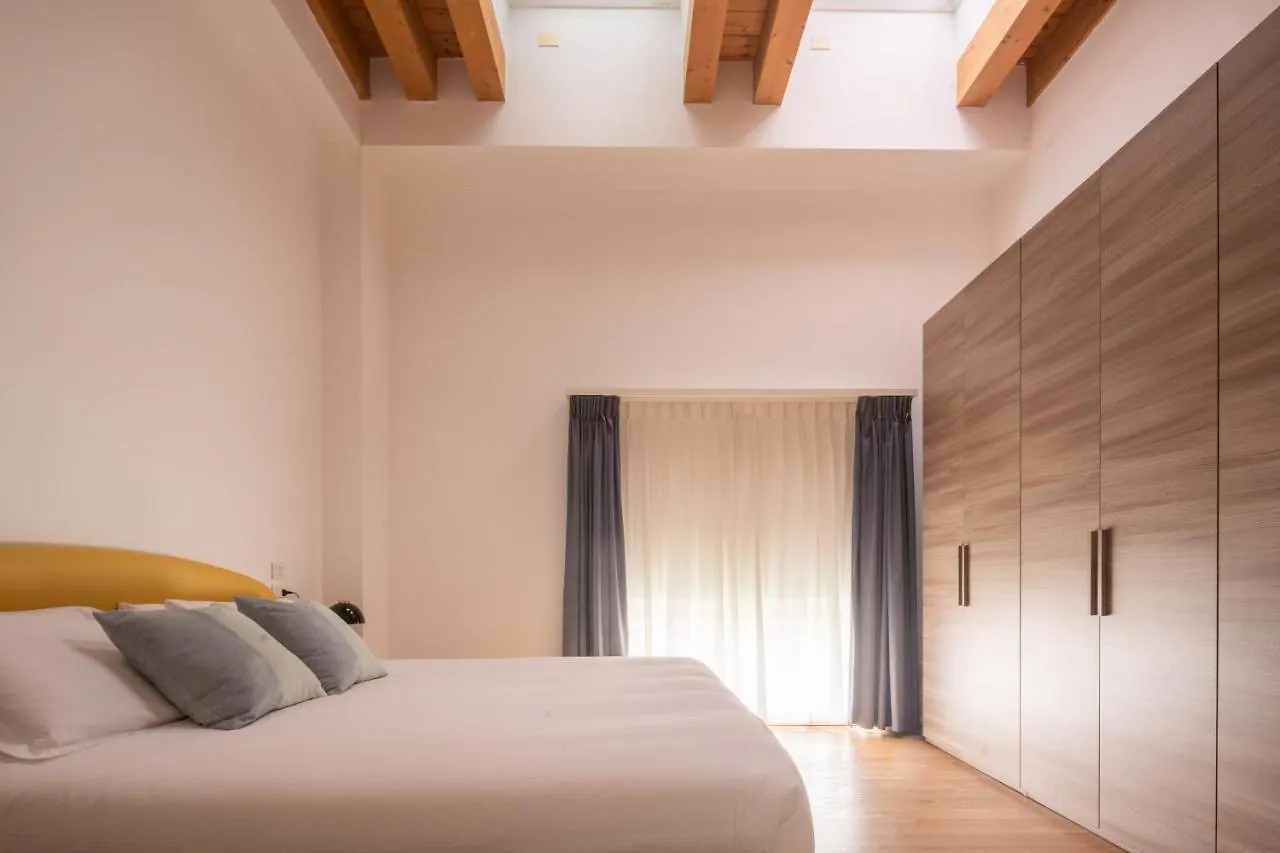 Centrale Mazzoni Apartments R&R Venice 0*,