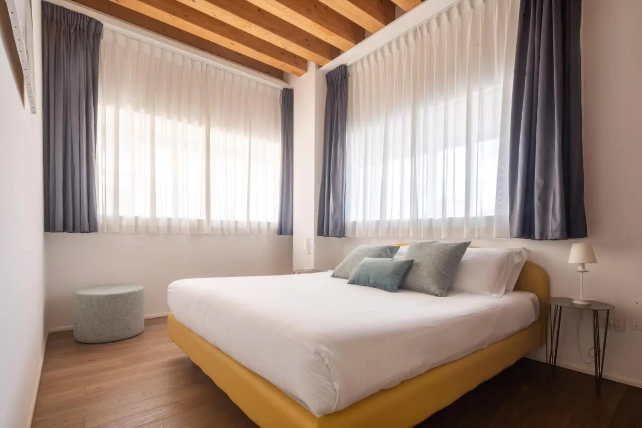 Centrale Mazzoni Apartments R&R Venice