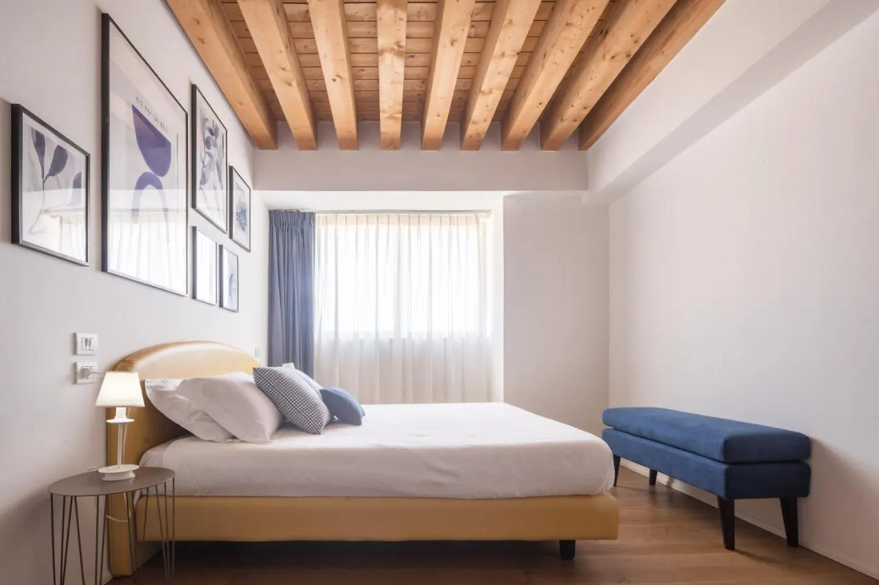 Centrale Mazzoni Apartments R&R Venice