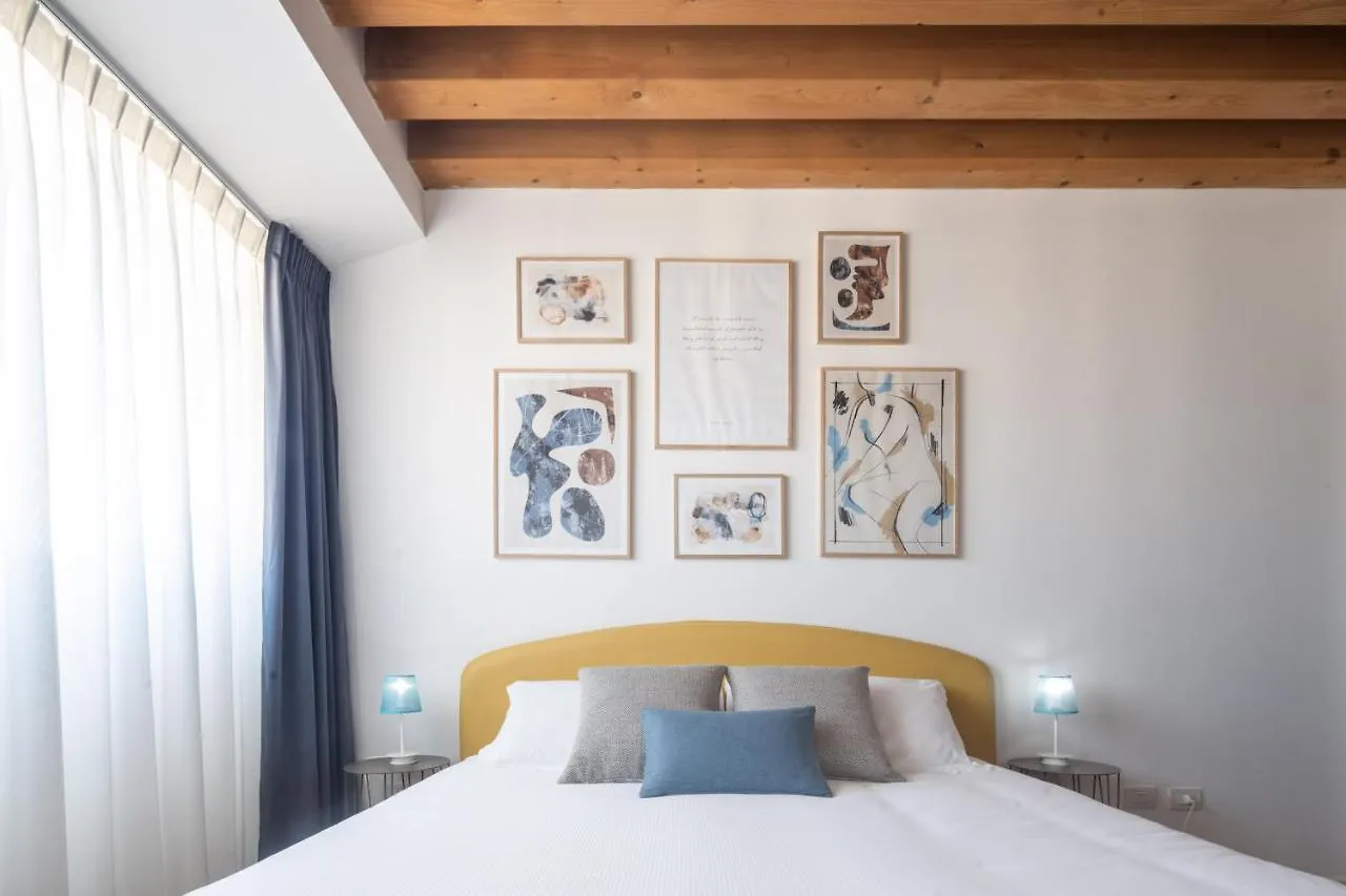 Centrale Mazzoni Apartments R&R Venice 0*,  Italy