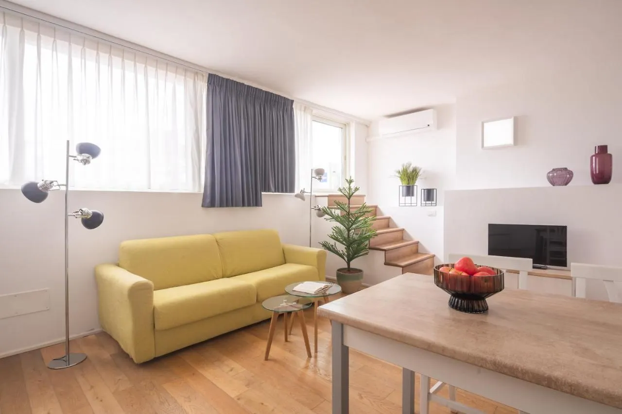 Centrale Mazzoni Apartments R&R Venice Italy