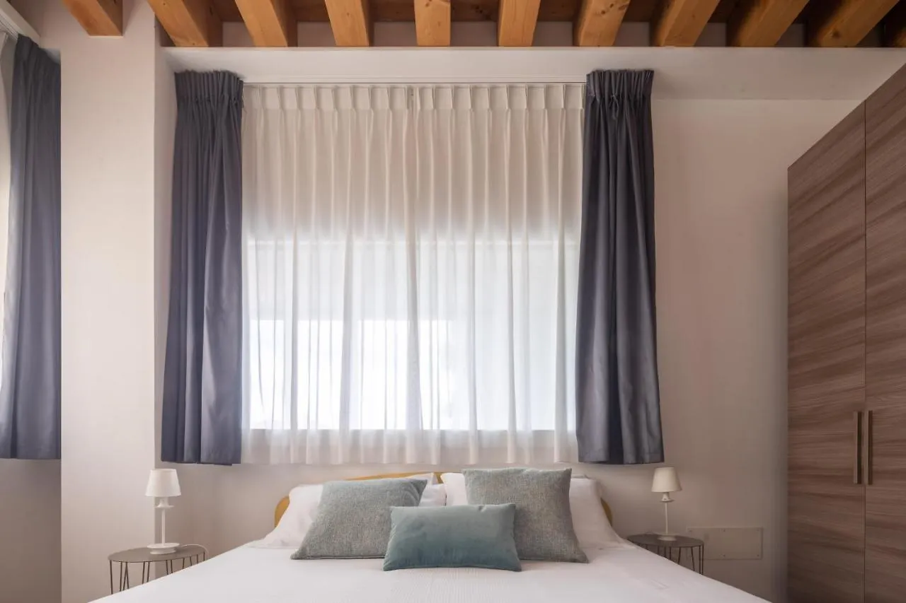 Centrale Mazzoni Apartments R&R Venice Italy