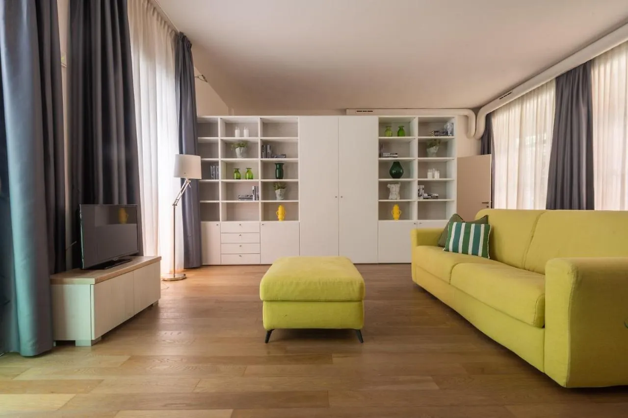 Centrale Mazzoni Apartments R&R Venice